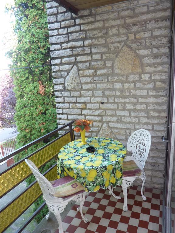Vadasztanya Apartmanhazak Siófok Rum bild