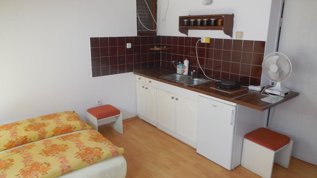 Vadasztanya Apartmanhazak Siófok Exteriör bild