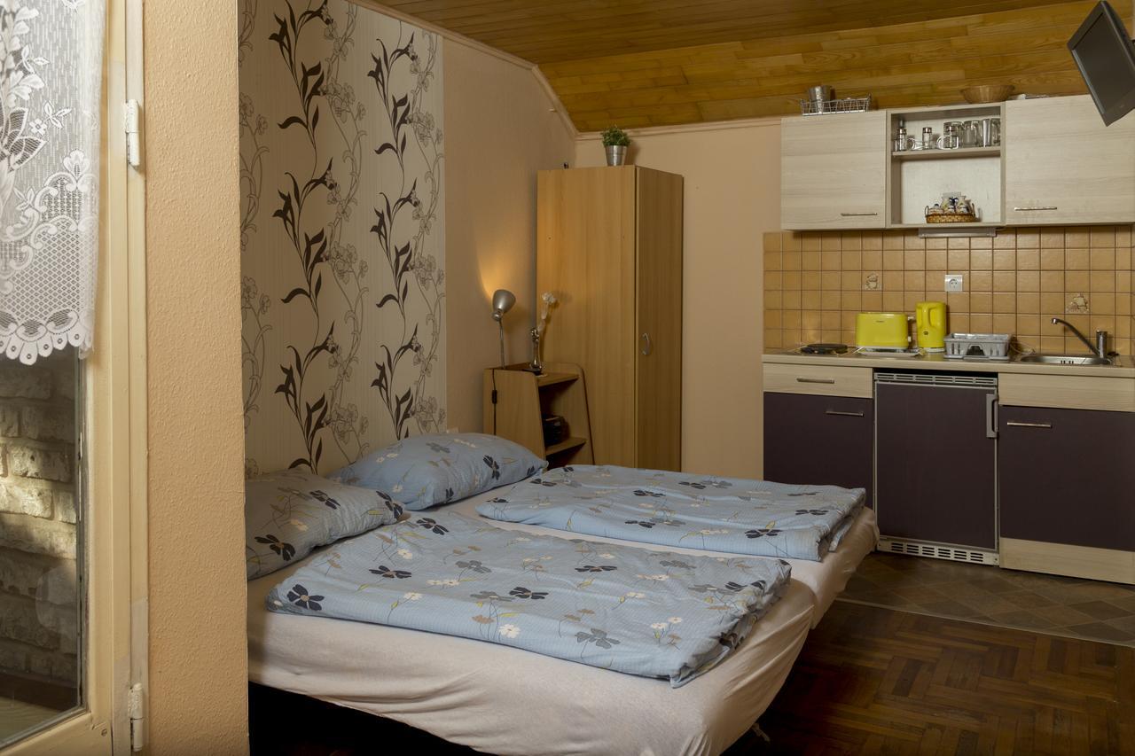 Vadasztanya Apartmanhazak Siófok Exteriör bild