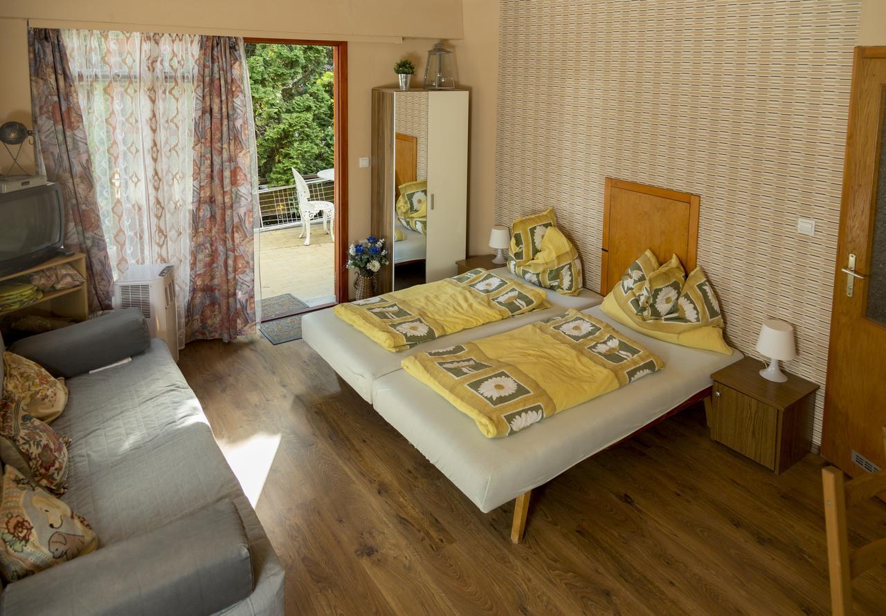 Vadasztanya Apartmanhazak Siófok Exteriör bild